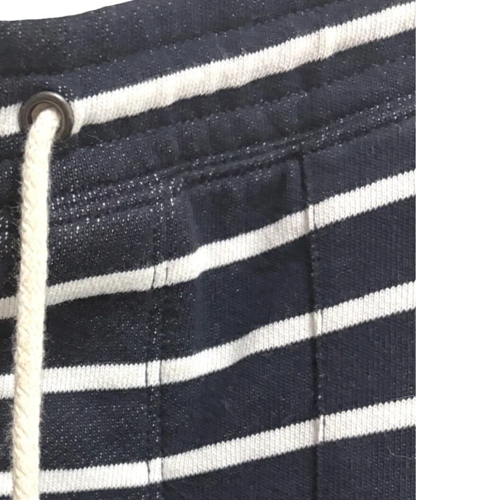 Club Monaco Breton Stripe Nautical Navy Blue Knit Sweatshorts Drawstring Mens M